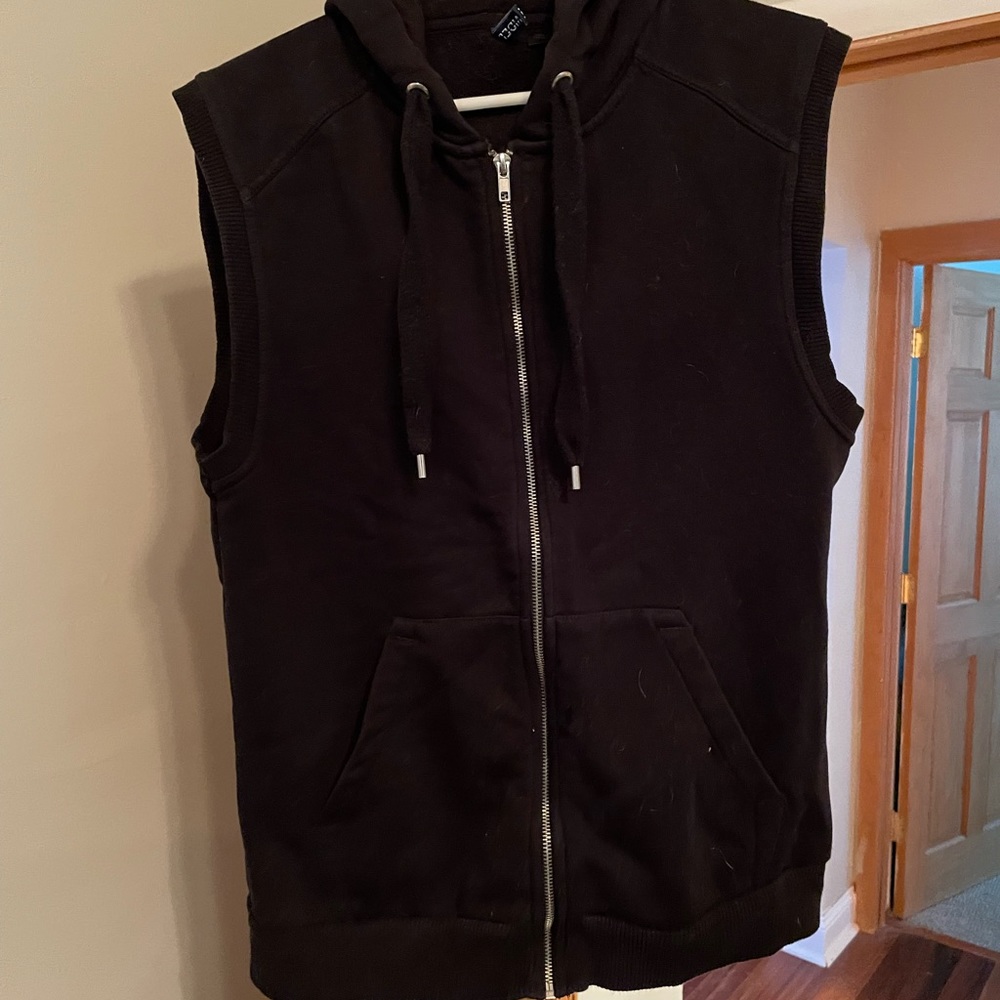 H&M zip up sleeveless hoodie